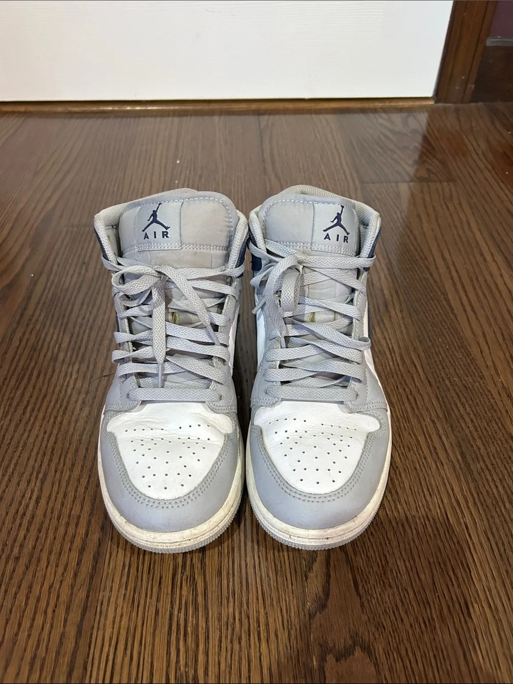 Jordan 1 Mid Men's Sneakers - White/Gray/Navy Sz 8.5